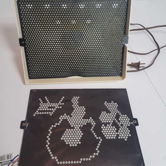 Vintage 1967 Hasboro Lite Brite - Picture 9 of 12